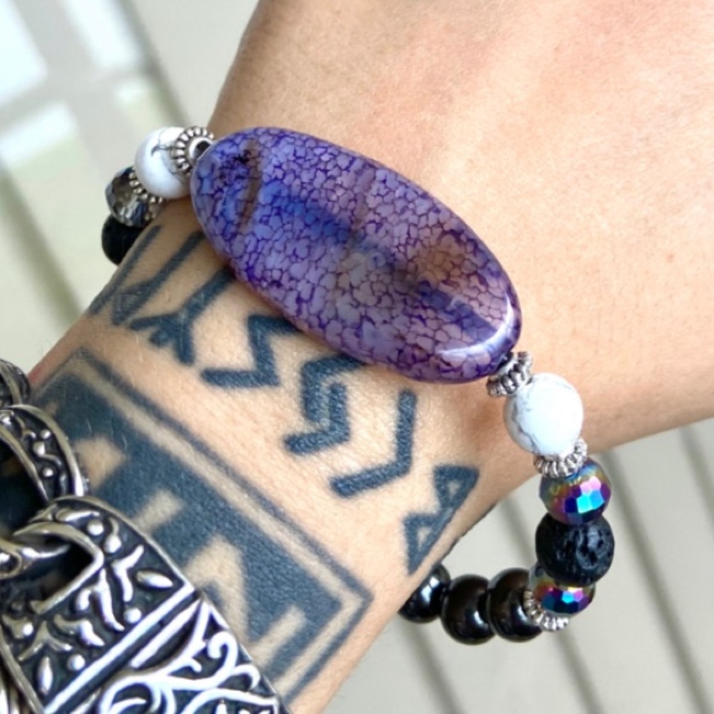Purple agate white howlite & hematite bracelet